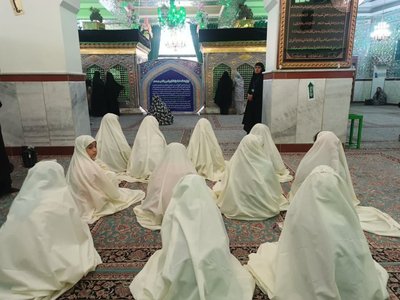 برگزاری جشن تکلیف ویژه ۲۵ دختر تحت حمایت اداره ۵ مشهد 